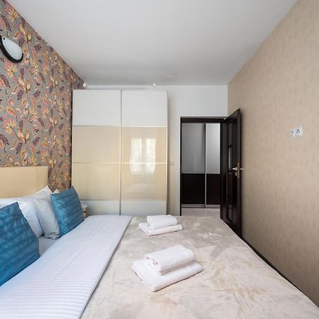 Park Praski 2-Bedroom Apartment وارسو المظهر الخارجي الصورة